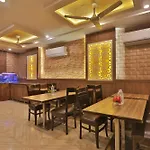 4Everstay By Janki Inn Most Luxury & Spacious Rooms Best Family Hotel In Varansi